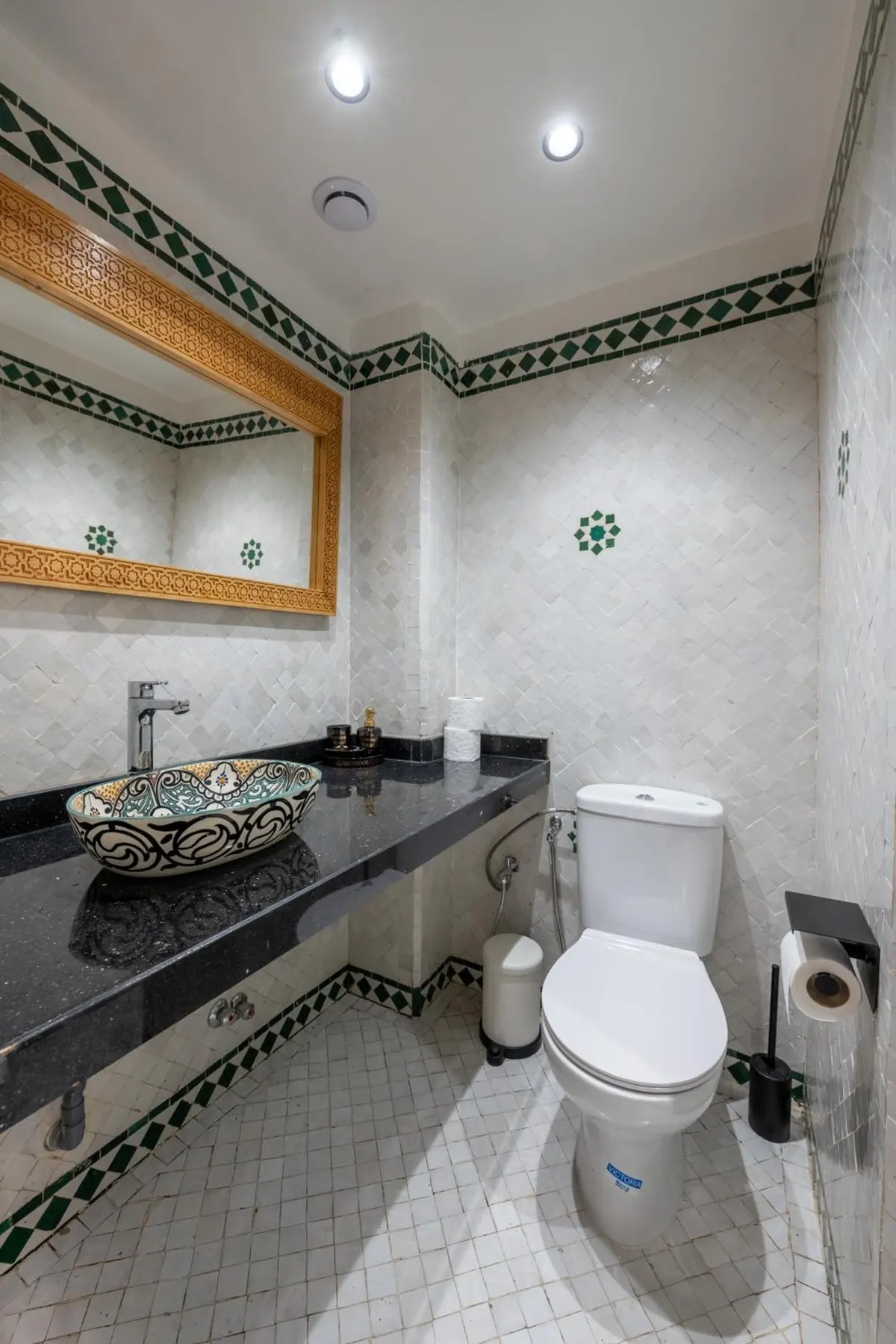Double room shower room with painted basin